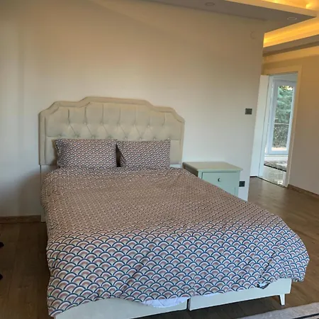 Lueks Villa *